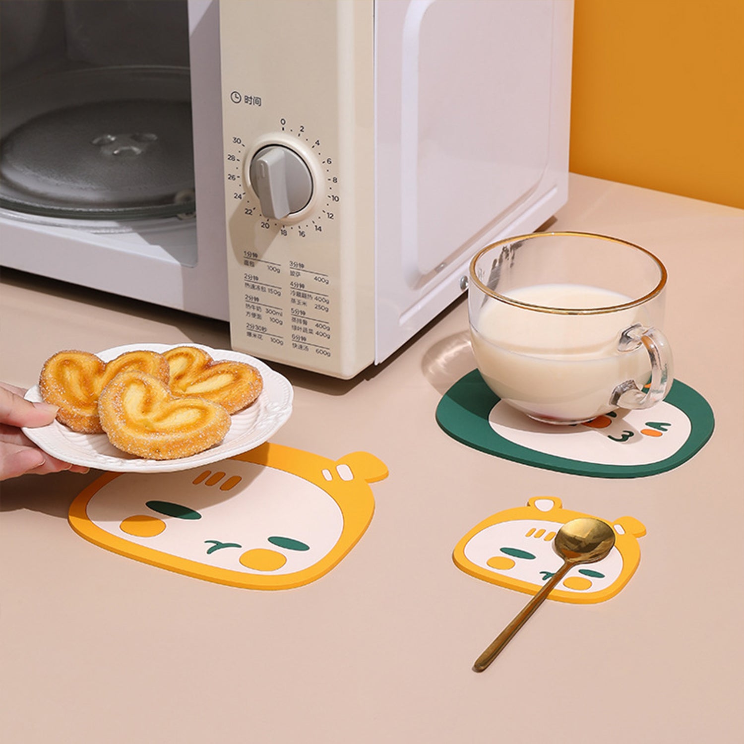 Silicone Trivets Mat, 3 Packs Multipurpose Non Slip Heat Resistant Pot Holder-Assorted